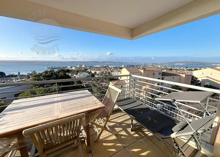 T2 Terrasse Vue Panoramique, Piscine, Parking, Wifi, 2 Tv Connectees, Netflix, Clim, Ascenseur, Barbecue