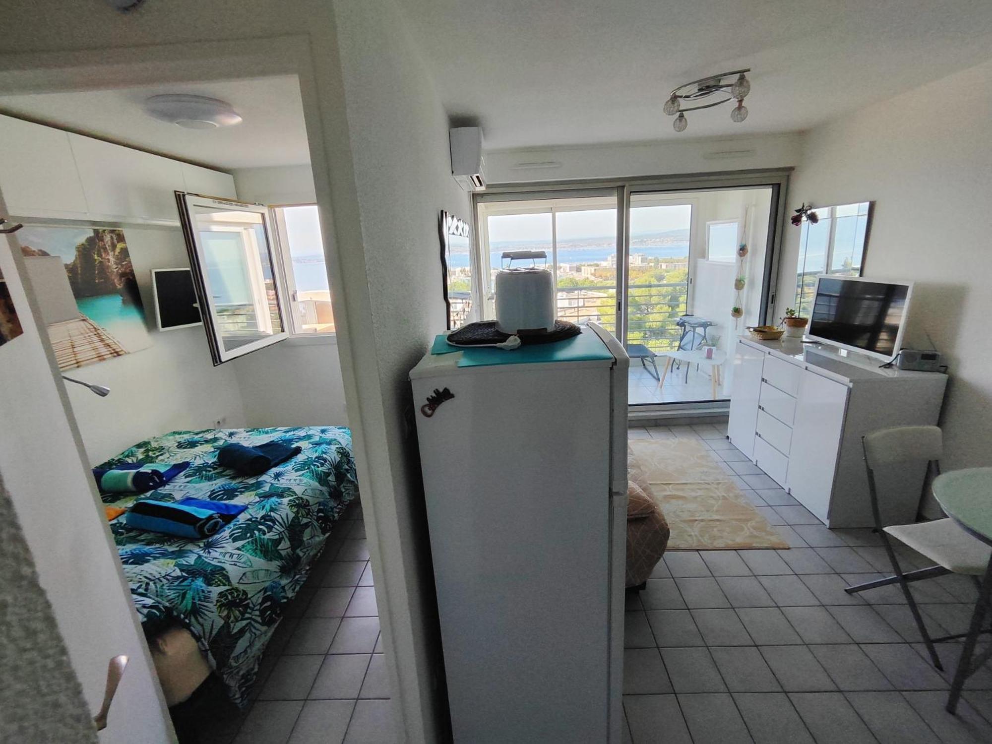 Apartment T2 Panoramic View: Pool, Parking & Smart Tv Retreat Sete