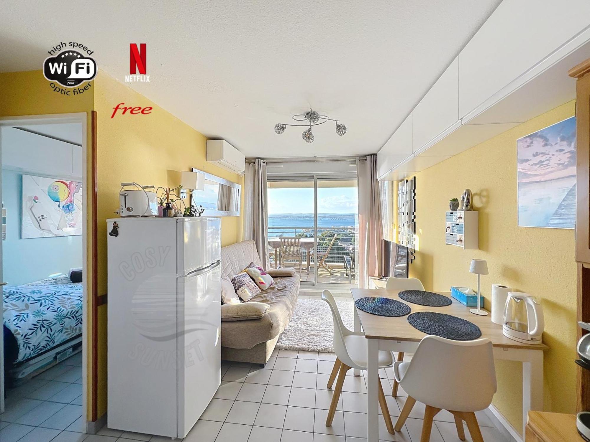 Apartment T2 Panoramic View: Pool, Parking & Smart Tv Retreat Sete