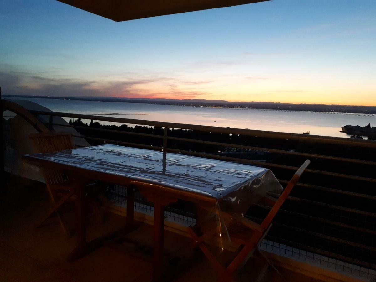 Apartment T2 Panoramic View: Pool, Parking & Smart Tv Retreat *