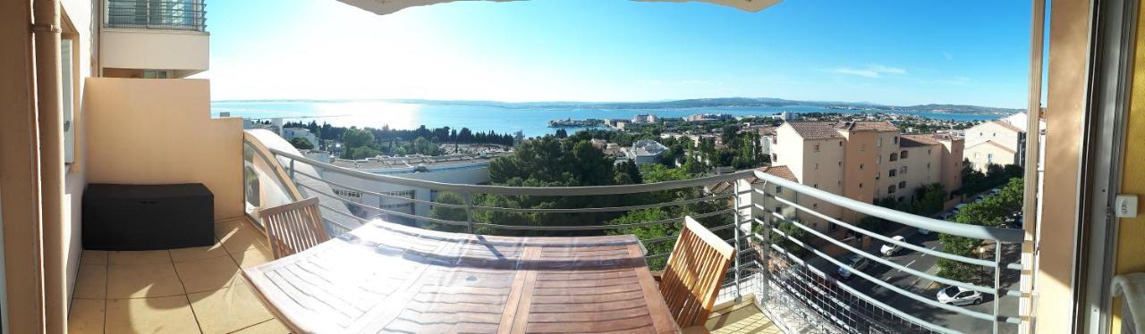 T2 Panoramic View: Pool, Parking & Smart Tv Retreat